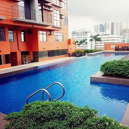 12 -A Portovita North Tower Quezon City Buitenkant foto