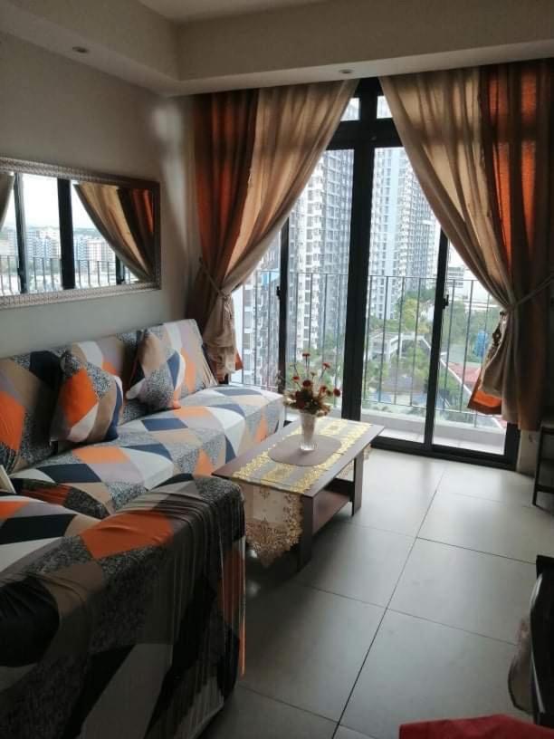 12 -A Portovita North Tower Quezon City Buitenkant foto